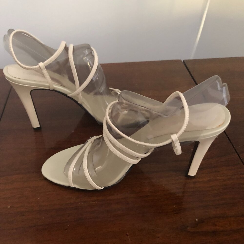 NINE WEST -8M- BEIGE -31/2 IN .HEELS- ELASTIC STRAPS WORN ONCE